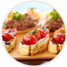 Ciabatta mit Ricottacreme, Balsamicotomaten und frischem Basilikum